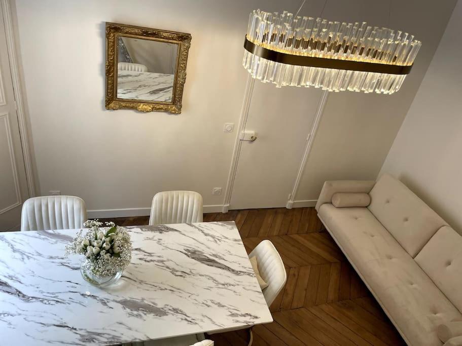 Luxury Family Getaway Apartment Paris